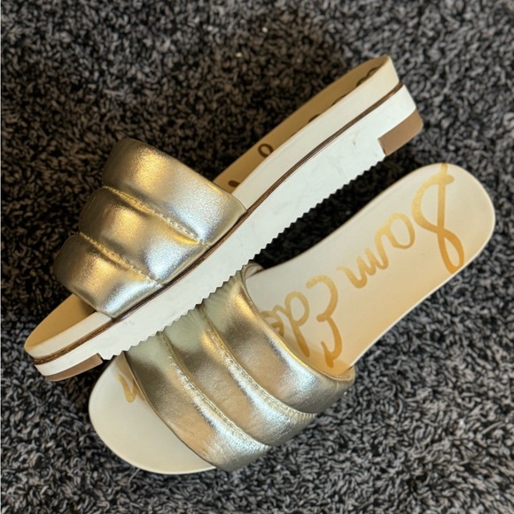 Gold slip-ons-  perfect for traveling/airports security, beach, lounging... - Picture 6 of 7